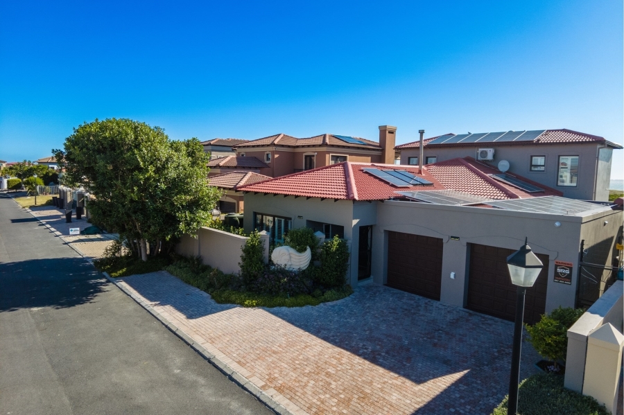 4 Bedroom Property for Sale in Big Bay Western Cape
